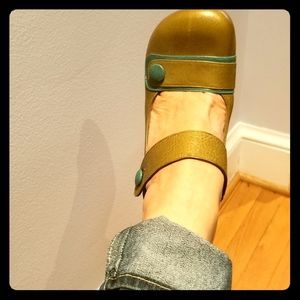 Gorgeous John Fluevog Olive and blue shoes